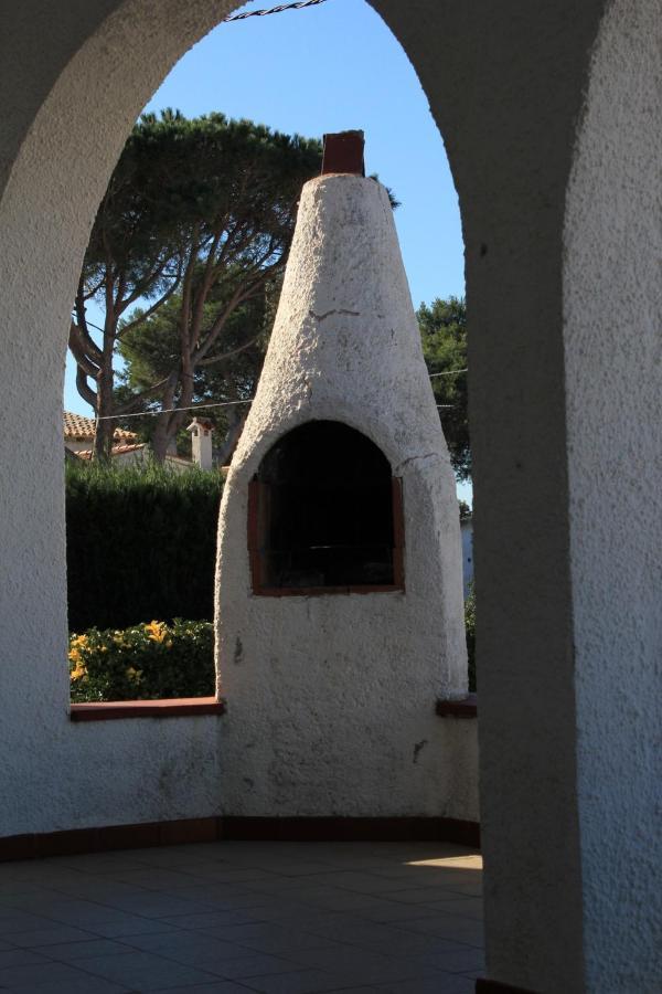 Villa Les Roches L' Escala Exterior foto